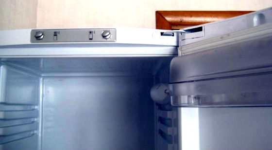 Перевесить двери холодильника в Мытищах | Вызов мастера по холодильникам на дом